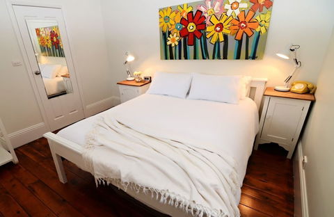Thelma's Temora - Sydneys Hotel 1