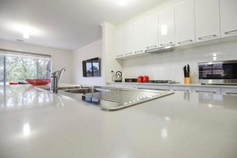 Beischer Apt B - Sydneys Hotel 0