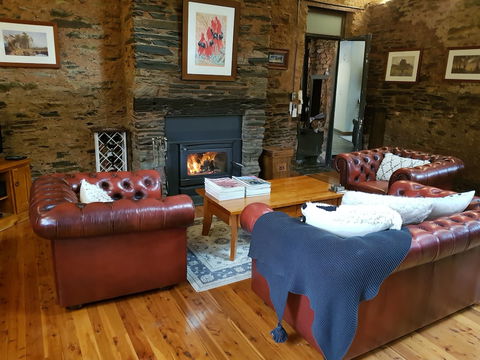 William Hunts Retreat Cypress Studio - Sydneys Hotel 2