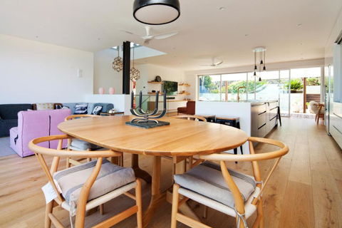 Spectacular Bilgola Beachhouse - Sydneys Hotel 2