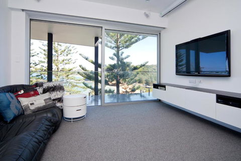 Spectacular Bilgola Beachhouse - Sydneys Hotel 5