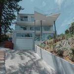 Spectacular Bilgola Beachhouse - Sydneys Hotel 0