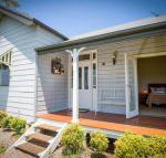 Wine Country Cottage located right at the Hunter Valley gateway close to everything - Sydneys Hotel