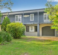 Bonny Beach House Holiday accommodation with pool - Sydneys Hotel