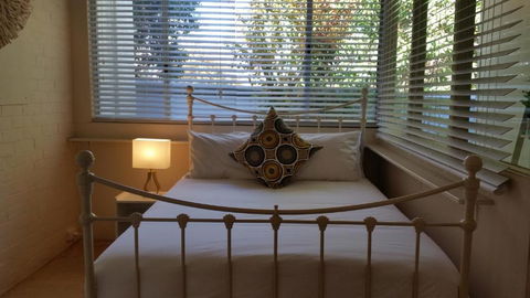 Lake House Benalla - Sydneys Hotel 5