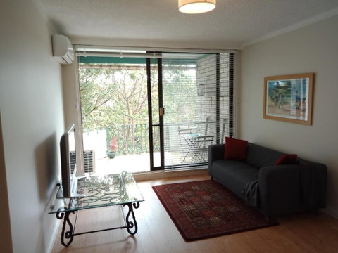 Hurstville Home With A View Comfort & Style - Sydneys Hotel 6