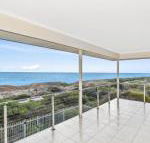 Avaya Sellicks Beachfront Getaway WiFi - Sydneys Hotel