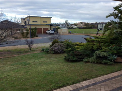 Marina Park View - Sydneys Hotel 2
