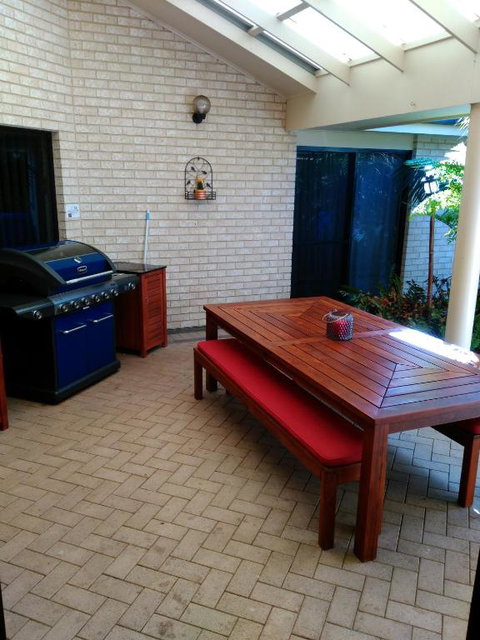 Marina Park View - Sydneys Hotel 6