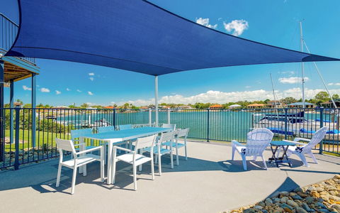 Pandanus - Sydneys Hotel 1