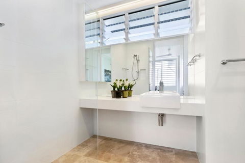 Paperbark B Luxury Duplex Sunshine Beach - Sydneys Hotel 1