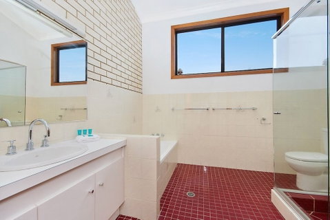 Peninsula Court 5 - Sydneys Hotel 4