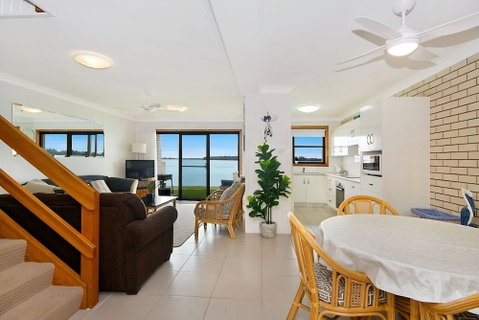 Peninsula Court 5 - Sydneys Hotel 1