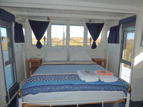 PS Federal Retreat Paddle Steamer Goolwa - Sydneys Hotel 4