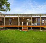 98 Ocean Parade Rustic Log Cabin - Sydneys Hotel