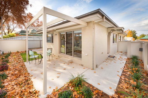 Central Sojourn On Wilcox - Sydneys Hotel 4