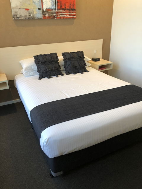 Adelaide Airport Motel - Sydneys Hotel 4