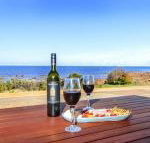 High Tide Wallaroo Beachfront Property Pet Friendly - Sydneys Hotel