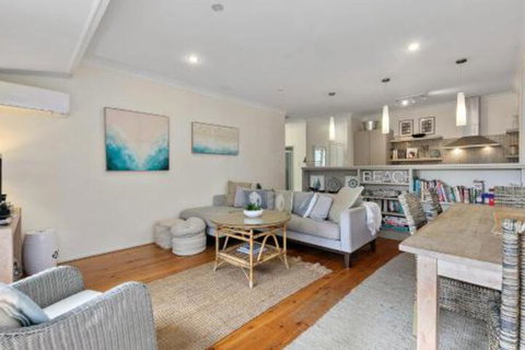 Grevillea - Sydneys Hotel 3