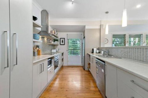 Grevillea - Sydneys Hotel 0
