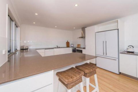 31 George Nothling Drive - Sydneys Hotel 7