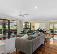 33 George Nothling Drive - Sydneys Hotel