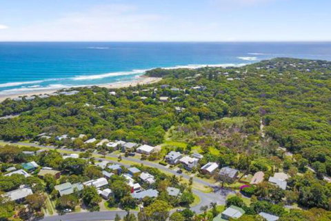 33 George Nothling Drive - Sydneys Hotel 2
