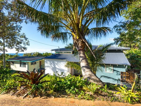Cylinder Palms - Sydneys Hotel 4