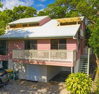 Straddie House - Sydneys Hotel