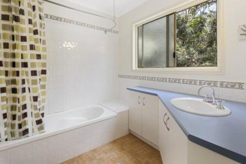 A Turtle House - Sydneys Hotel 3