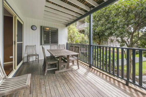 A Turtle House - Sydneys Hotel 7