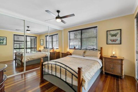 19a George Nothling Drive - Sydneys Hotel 5