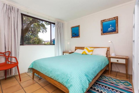 McLeod - Sydneys Hotel 1
