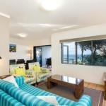 McLeod - Sydneys Hotel 0