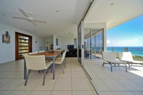 Oceanside 3 Bedrooms - Sydneys Hotel 0