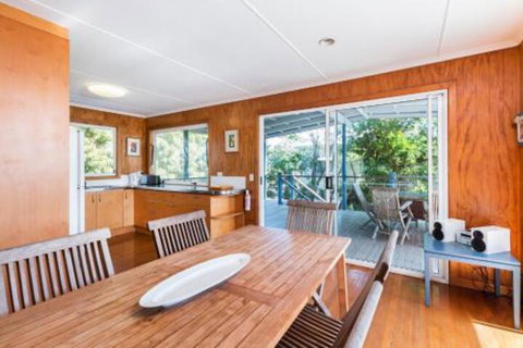 12 Yarrong Road - Sydneys Hotel 6