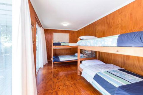 12 Yarrong Road - Sydneys Hotel 4