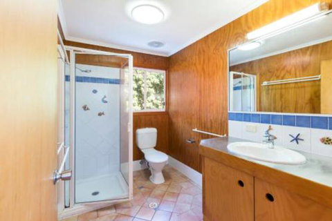 12 Yarrong Road - Sydneys Hotel 5