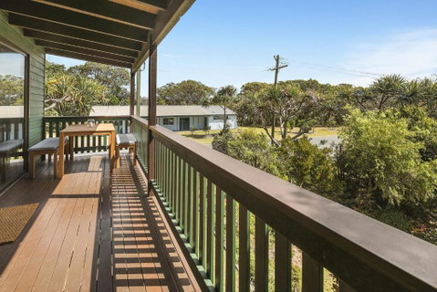 112 Mooloomba Road - Sydneys Hotel 6