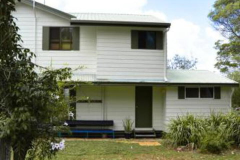 Hillhouse - Sydneys Hotel 2