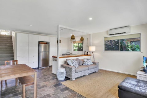 16 Bigoon Road - Sydneys Hotel 6