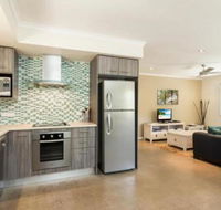 At Melaleuca 3 - Sydneys Hotel