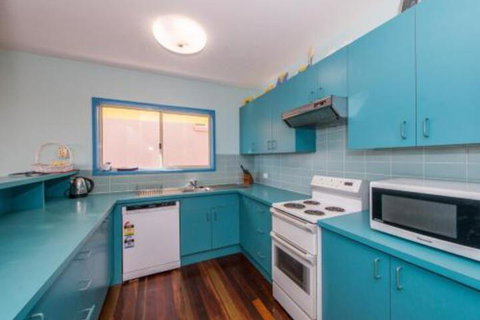 At Cylinder Unit 2 - Sydneys Hotel 4