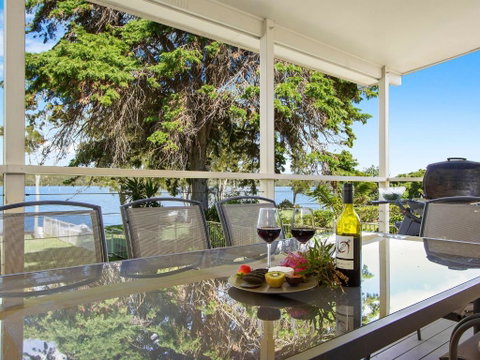 Sanctuary On The Bay Fish Or Kayak From The Yard - Sydneys Hotel 1