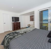 Soldiers Point Road 2 / 47 - Sydneys Hotel