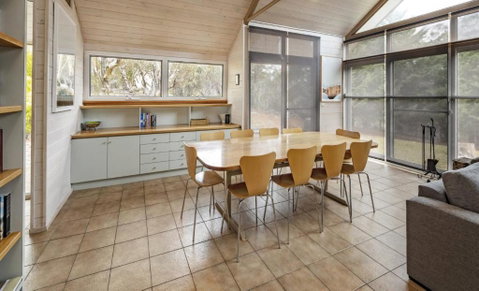 Silvertop Chalet - Sydneys Hotel 6