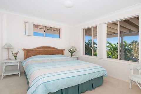 Pacific Rose Winter Holiday Special - Sydneys Hotel 7