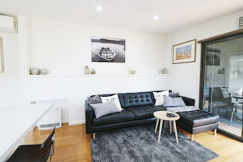 Toallo St - Sydneys Hotel 0