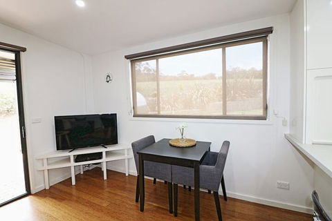 Toallo St - Sydneys Hotel 1