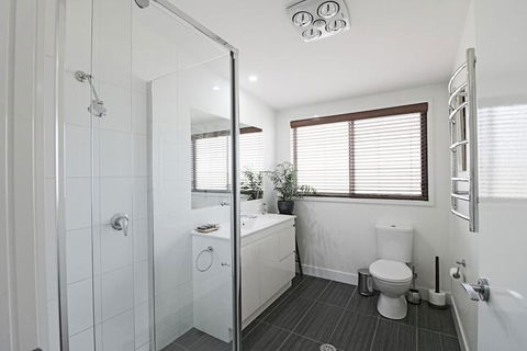 Toallo St - Sydneys Hotel 3